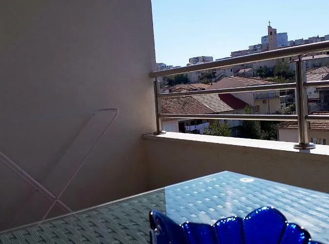 Mariloo Apartamento *